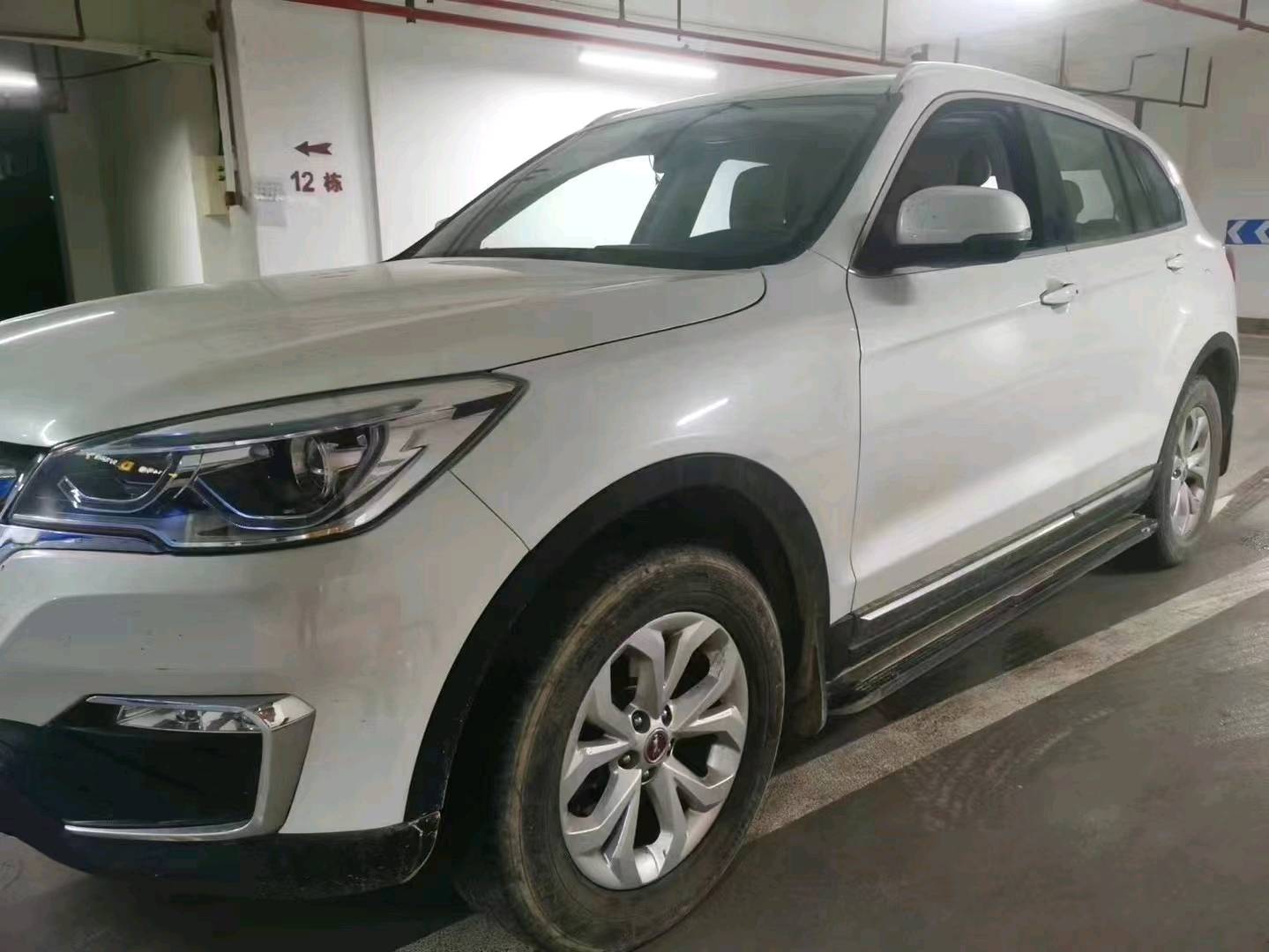 昆明19年漢騰汽車X72