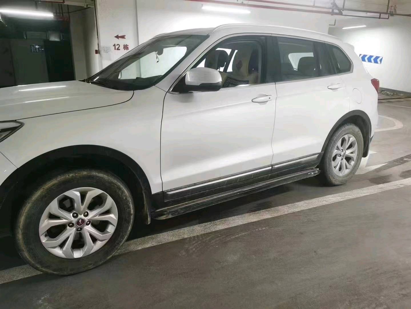 昆明19年漢騰汽車X73