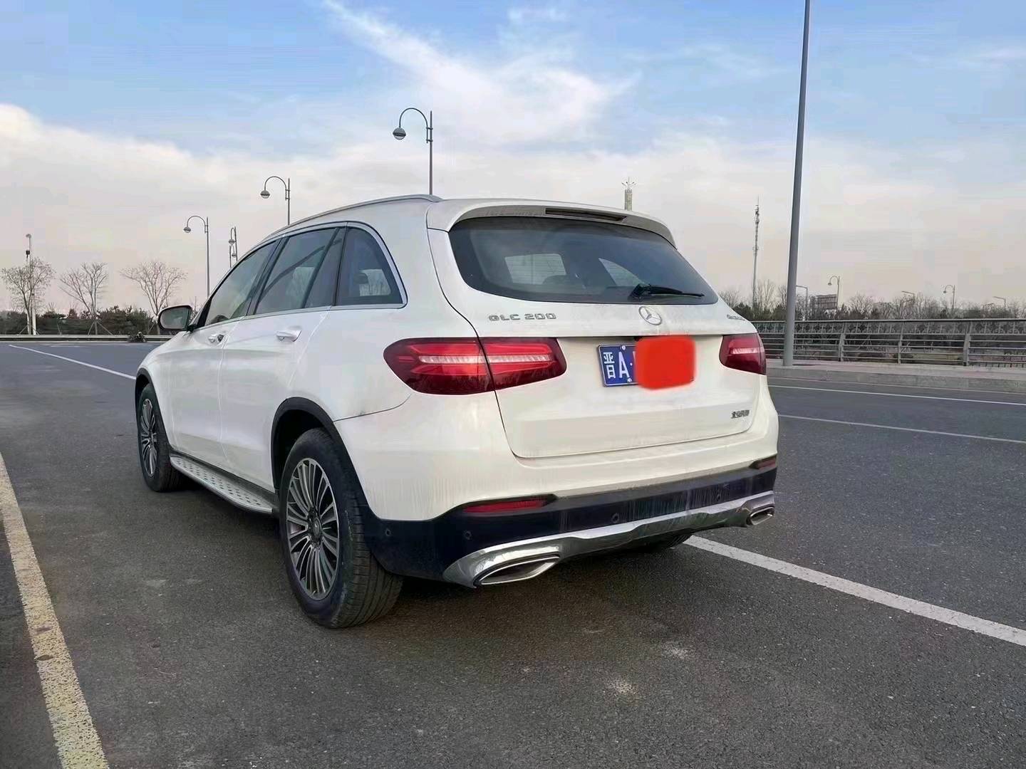 大同16年奔馳GLC3