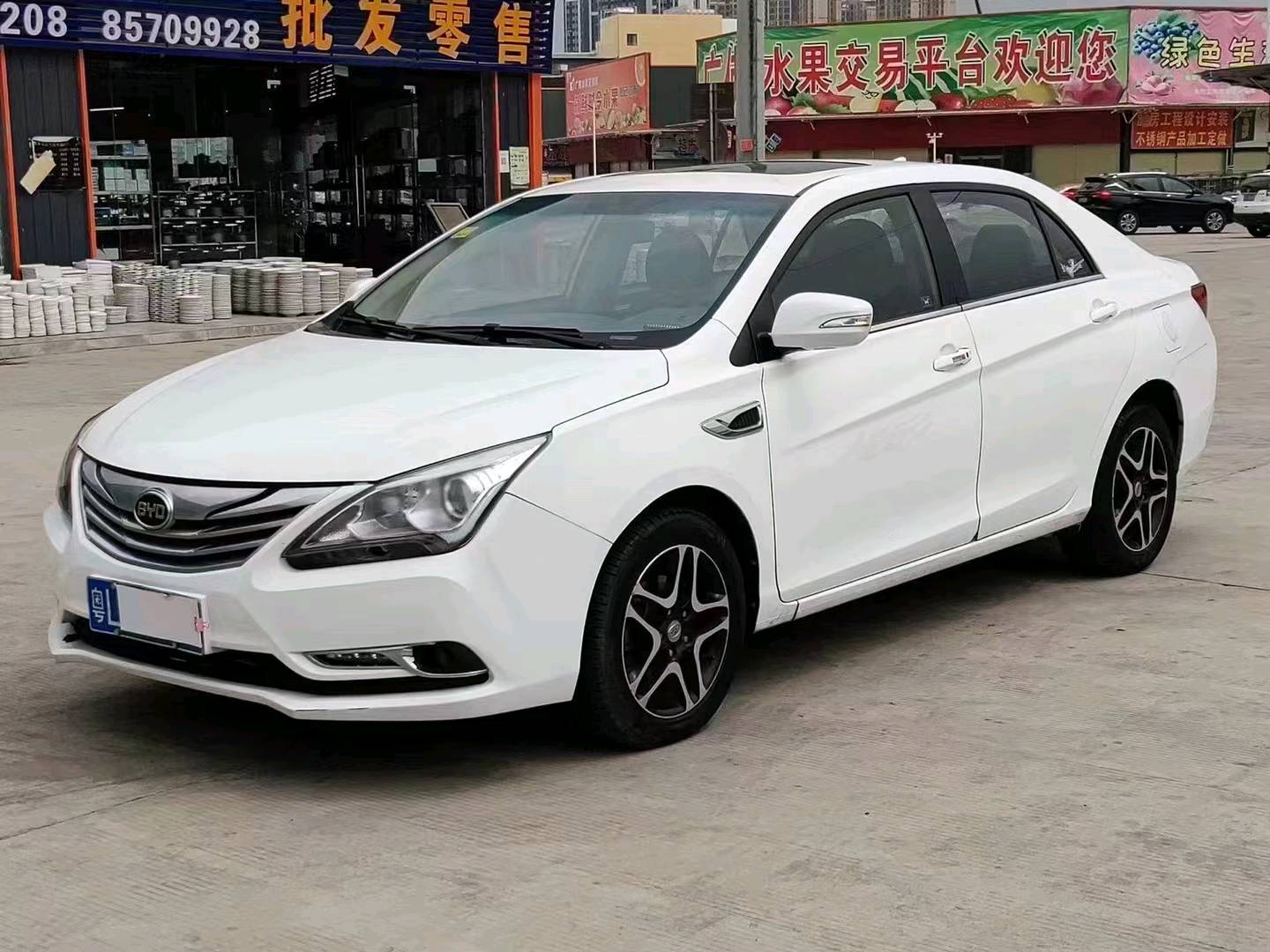 深圳15年比亞迪G52